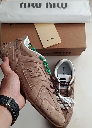 New balance miu miu 