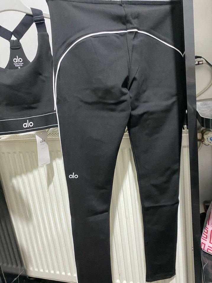 Alo yoga takım - Görsel 4