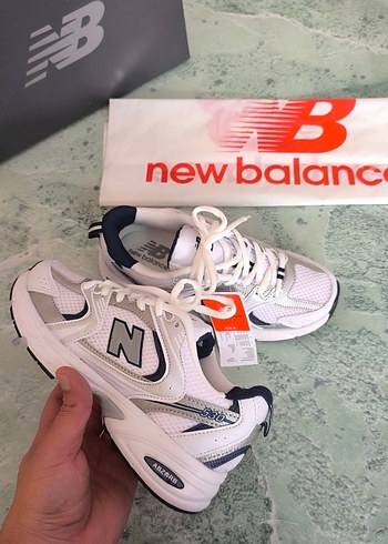 New Balance 530