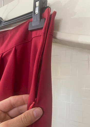 Kırmızı Midi Saten Salaş Etek - Görsel 4