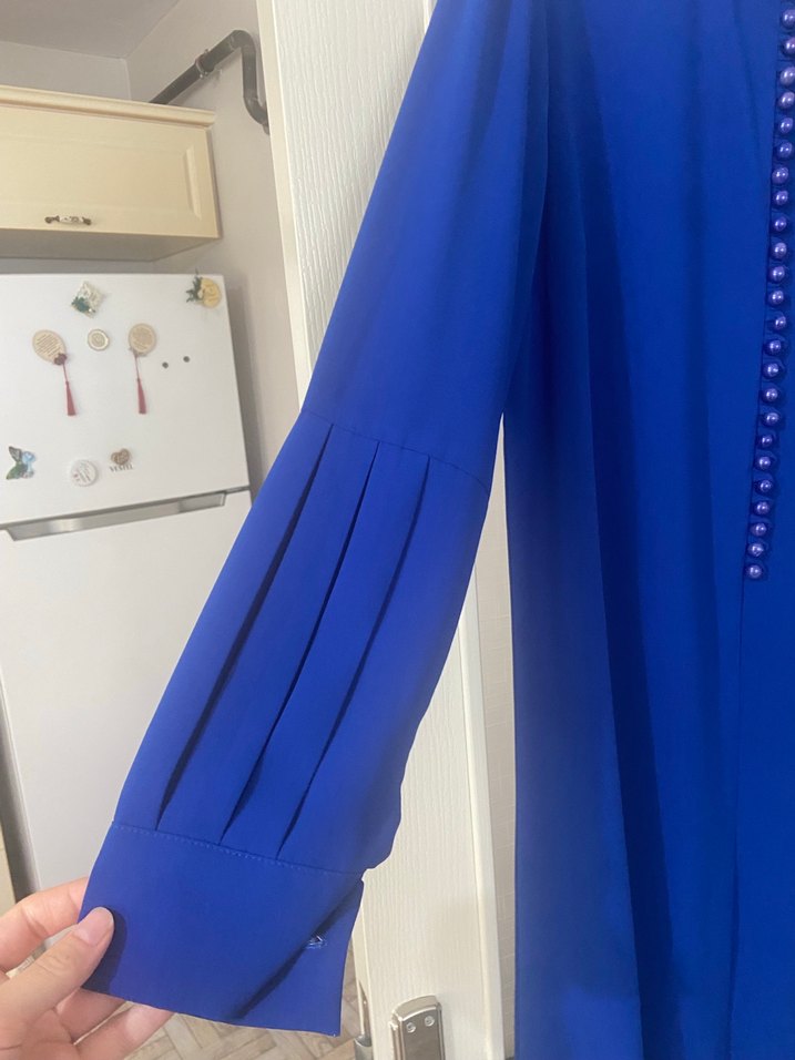 Mavi Uzun Kollu Saten Tunik - Görsel 3