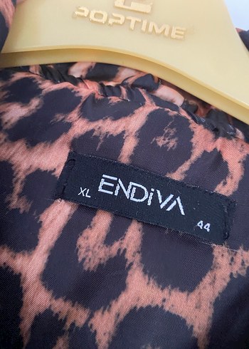 Yılan Desenli Siyah Kadın Uzun Kış Montu - Görsel 2