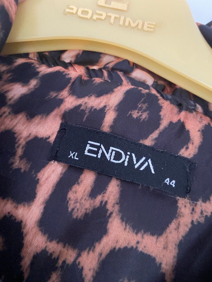 Yılan Desenli Siyah Kadın Uzun Kış Montu - Görsel 2