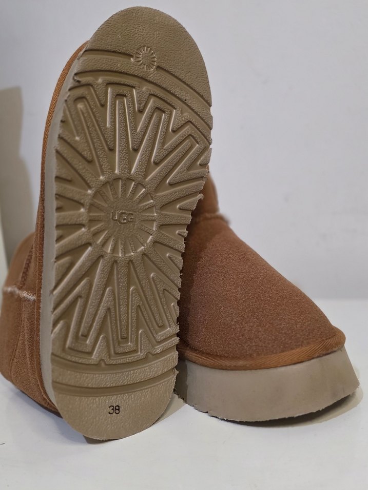 UGG Kahverengi Süet Bot — görsel 3/4