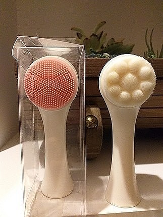 yüz temizleme ve peeling fırçası