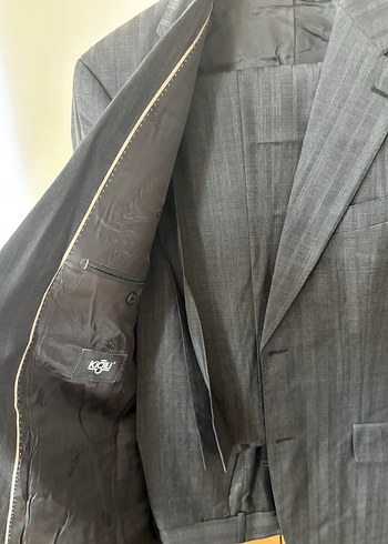 Düğmeli Gri Erkek Takım Elbise - Görsel 3