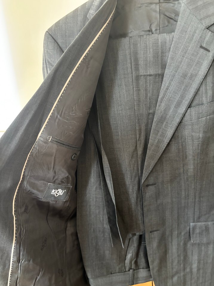 Düğmeli Gri Erkek Takım Elbise - Görsel 3