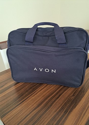 Avon Lacivert Pratik Seyahat Cantasi
