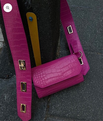 Pembe kol çantası