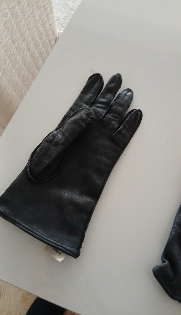 Siyah Deri Kadın Eldiven - Tokalı - Görsel 3
