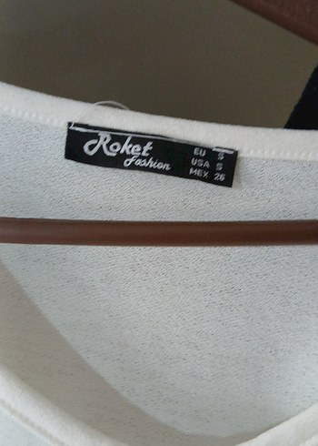 Beyaz Pamuklu Tişörtü - Görsel 3