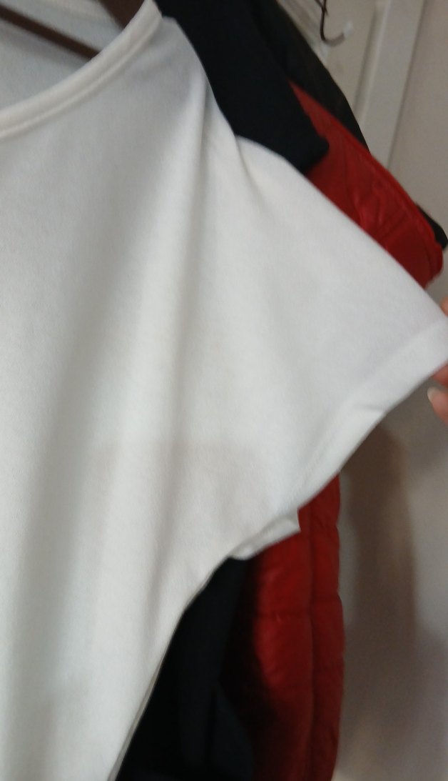 Beyaz Pamuklu Tişörtü - Görsel 4