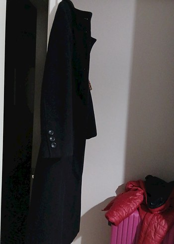 Düğmeli Siyah Uzun Kaban - Görsel 3