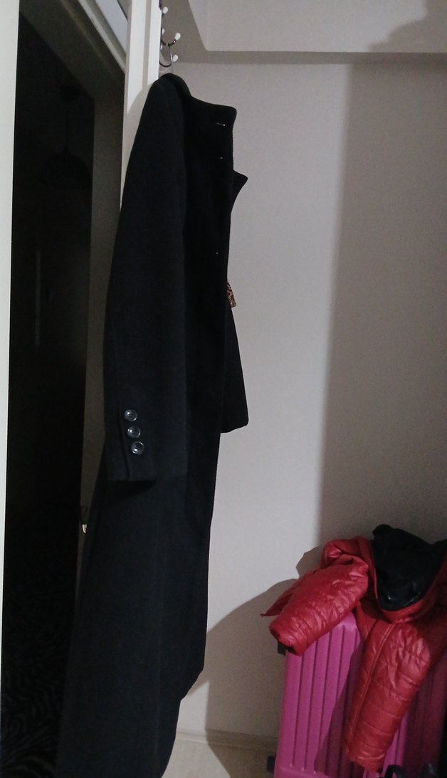 Düğmeli Siyah Uzun Kaban - Görsel 3