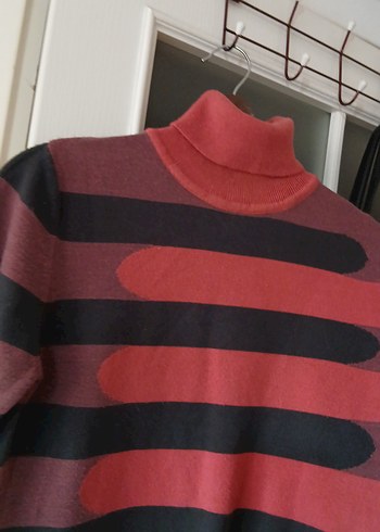 Kırmızı Çizgili Balıkçı Yaka Kadın Kazak - Görsel 2