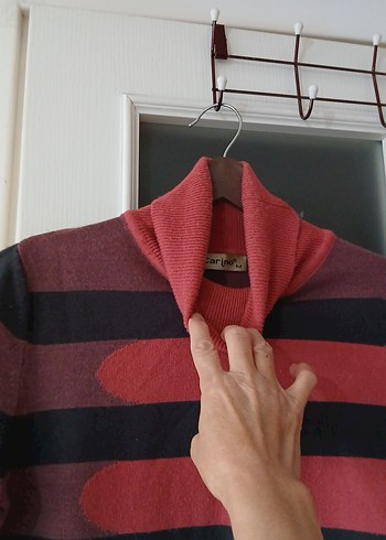 Kırmızı Çizgili Balıkçı Yaka Kadın Kazak - Görsel 3