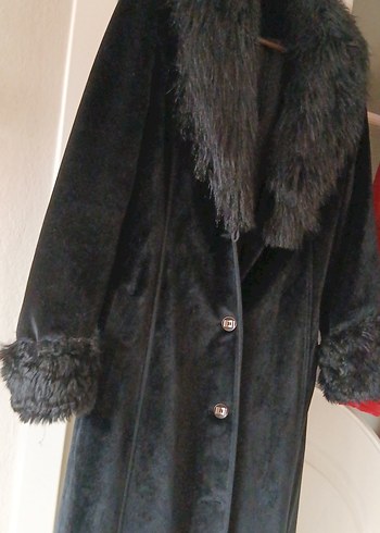 Siyah Uzun Kürklü Kadın Kaban - Görsel 3