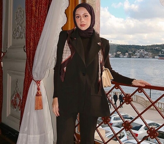 MANUKA GENİŞ OMUZLU YELEK