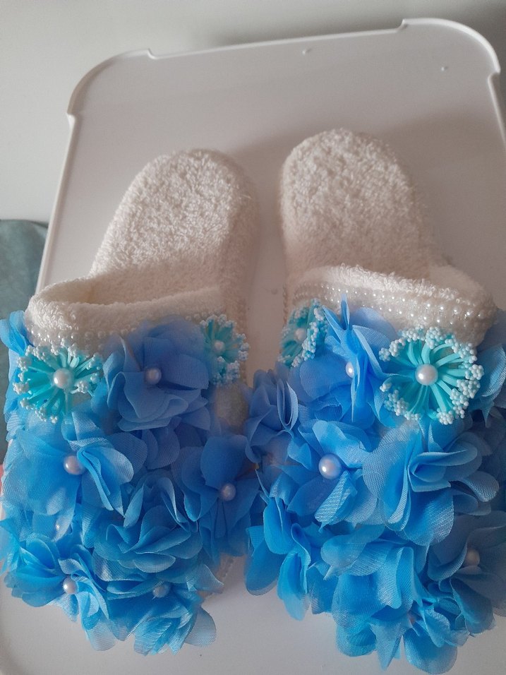 Mavi Boncuklu Çiçekli Lohusa Terlik ve Taç Seti - Görsel 2