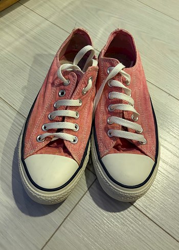 Converse ürünü