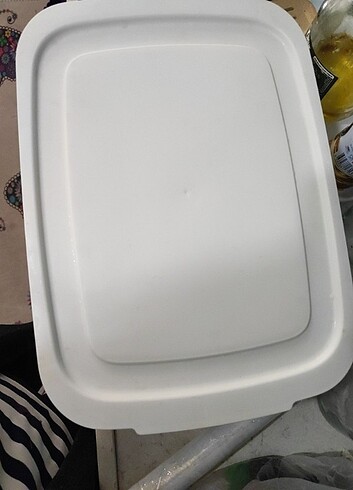 Tupperware ekmeklik