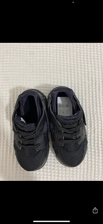 23 Beden siyah Renk Nike Huarache Çocuk Ayakkabısı
