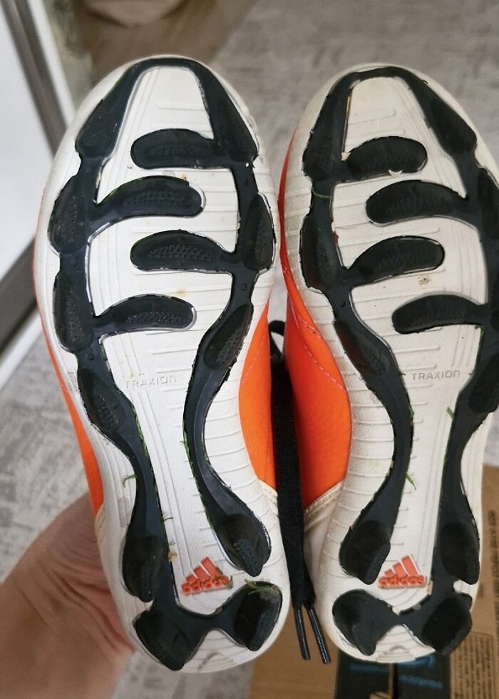 Adidas krampon tertemiz iki kez giyildi - Görsel 4
