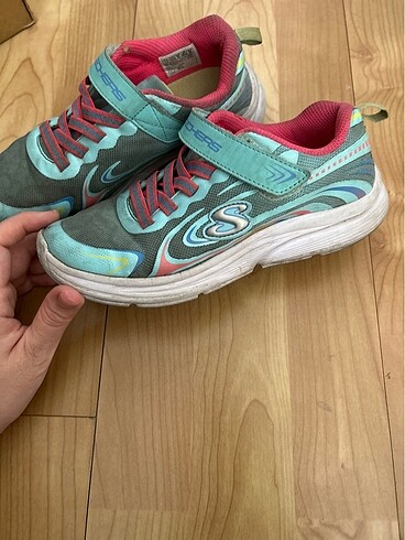 33 Beden Skechers orijinal ayakkabı 33 numara