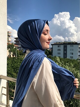 Mavi penye şal
