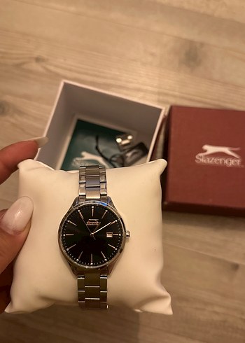Slazenger Klasik Tasarımlı Gri ve Altın kadın Kol Saati