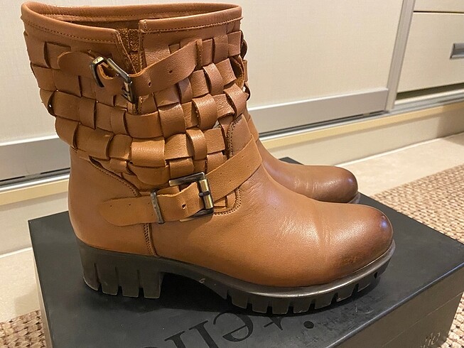 Zara Taba rengi deri bot
