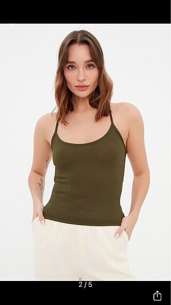 Askılı sırt dekolteli örme atlet - Görsel 4