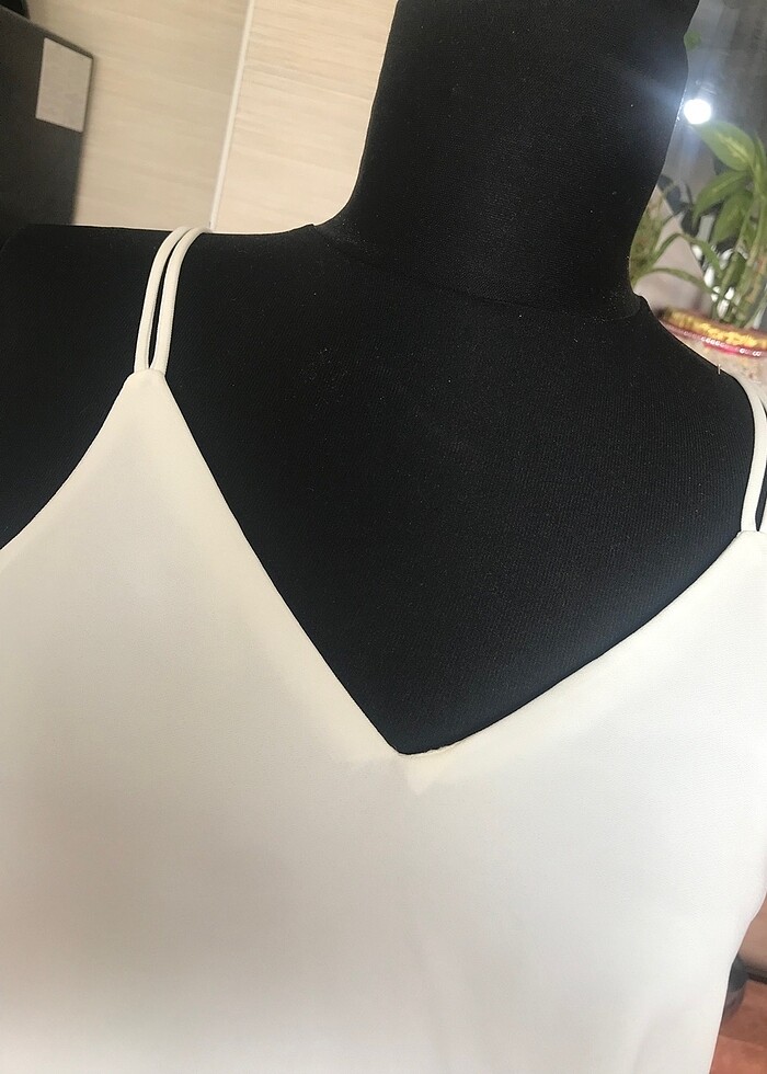 Sırt detaylı Askılı bluz - Görsel 2