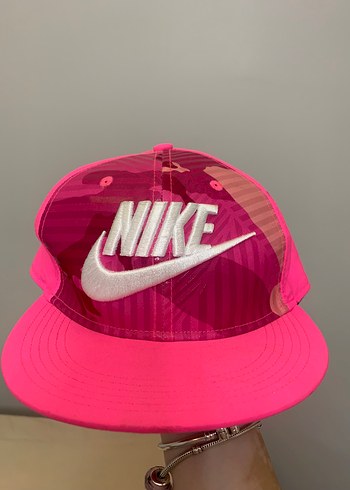 Nike Neon Pembe Cap