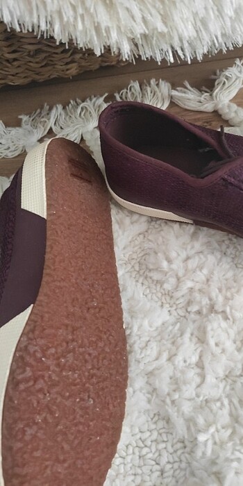 37 Beden Superga
