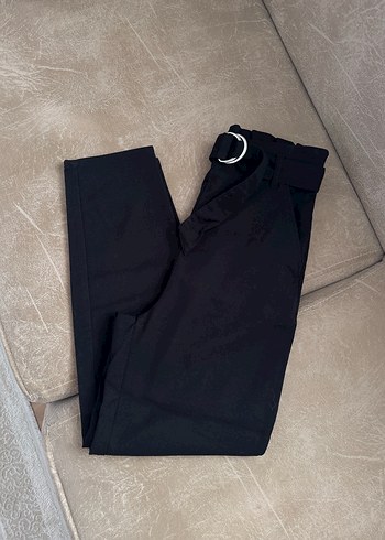 H&M Kadin Siyah Kemerli Kumas Pantolon