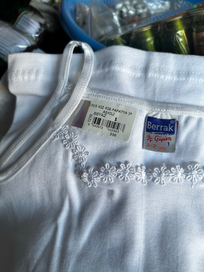 Berrak Beyaz Nakışlı Kız Çocuk Atlet - Görsel 2