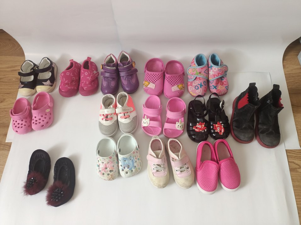 Kız Çocukları için Renkli Velcro Bantlı Terlik ve Sandalet - Görsel 3