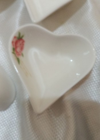 Desenli Kalp Şeklinde porselen Tabak Seti - Görsel 3