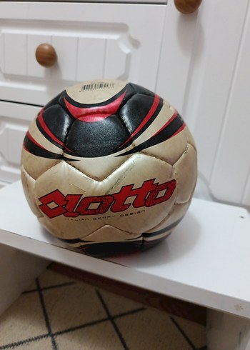 Lotto Siyah Beyaz Futbol Topu