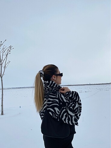 Bershka zebra desenli ceket ve kazak