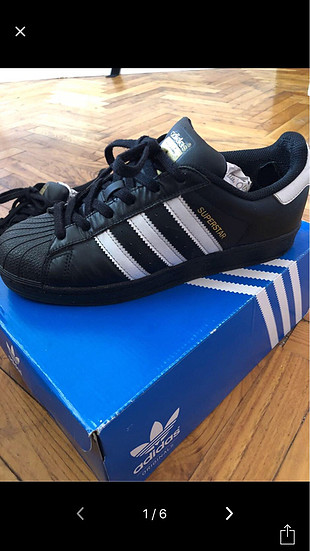 Orijinal siyah Adidas süperstar 