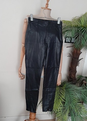 s Beden siyah Renk Deri Görünümlü Kadın Skinny Pantolon