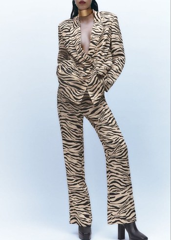 l Beden Kadın Zebra Desenli Blazer