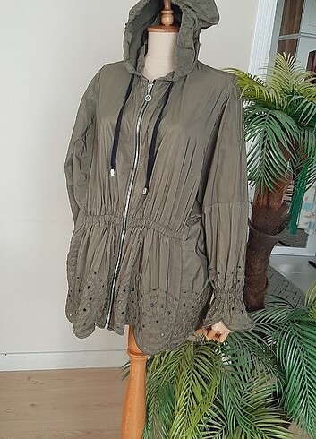 Zara tertemiz şık parka - Görsel 3