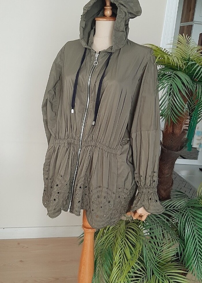 Zara tertemiz şık parka - Görsel 3