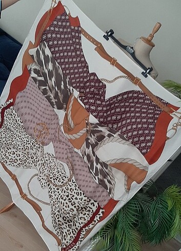 Beden çeşitli Renk Orjinal guess etiketli atkı 