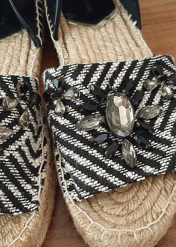 Boncuk Detaylı Zebra Desenli Dolgu Topuklu Espadril - Görsel 6