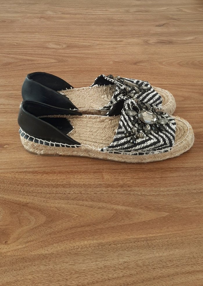 Boncuk Detaylı Zebra Desenli Dolgu Topuklu Espadril - Görsel 5