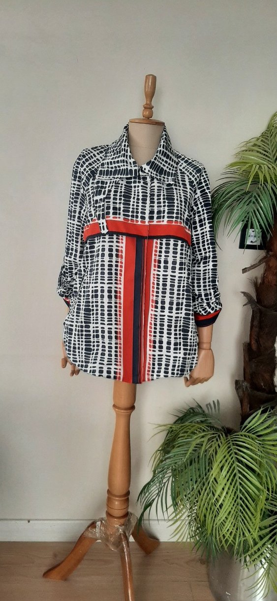 Çok Renkli Baskılı yagmurluk - Görsel 2